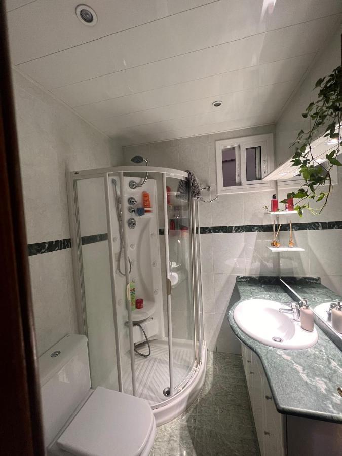 Room Familiar Sants Barcelona Exterior foto